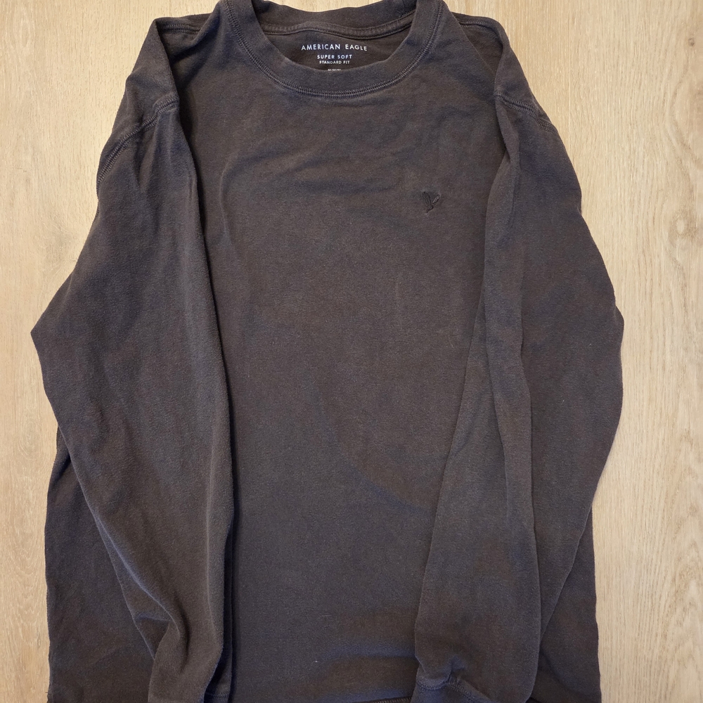 American Eagle Outfitters Men's Black Shirt